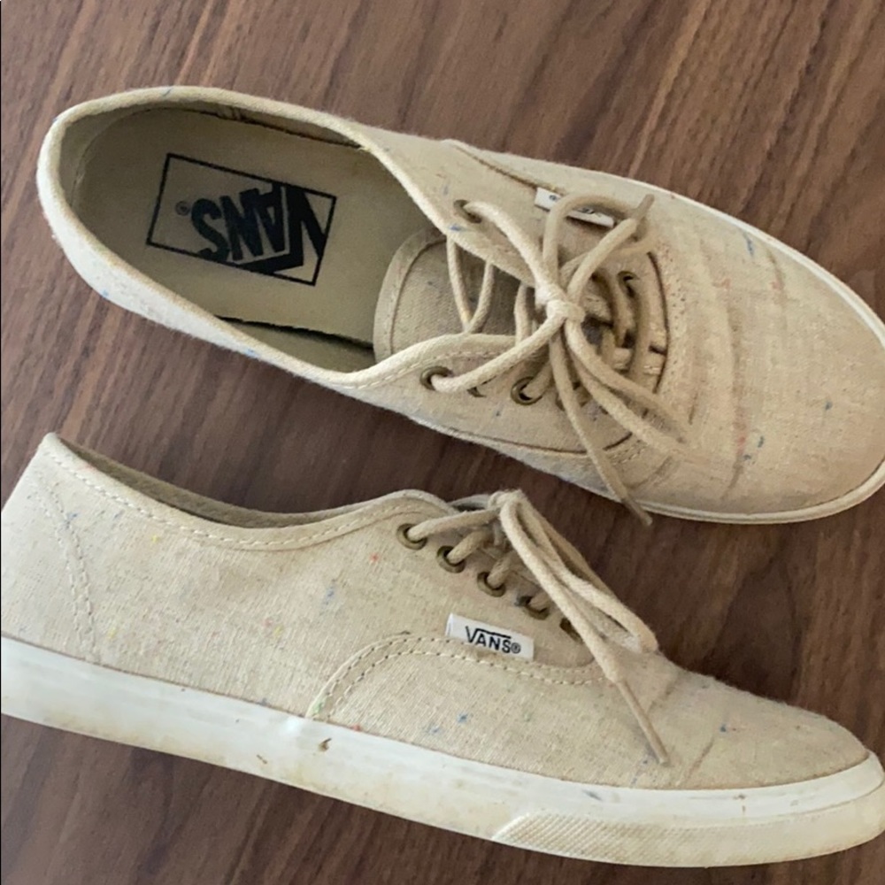 Tan vans